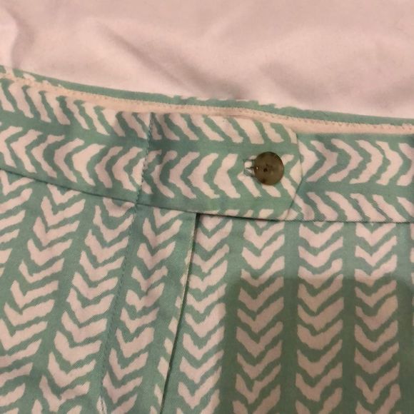 Chevron printed shorts  - Picture 2 of 4